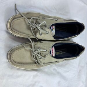 Sebago docksides size 8